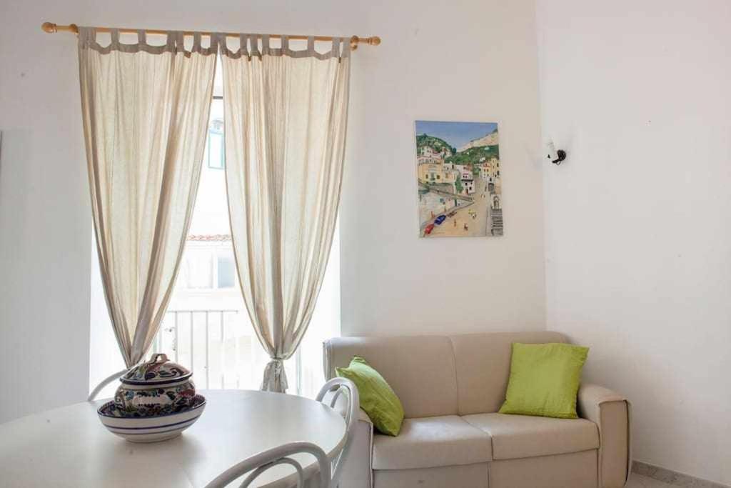 Donna Sara Appartamento In Corte Amalfitana Kültér fotó
